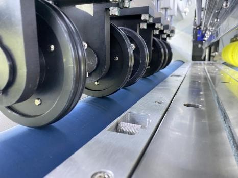 PRY-1800 Single Pass Automatic Carton Box Sample Cutting Machine 6