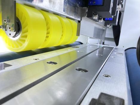 PRY-1800 Single Pass Automatic Carton Box Sample Cutting Machine 7